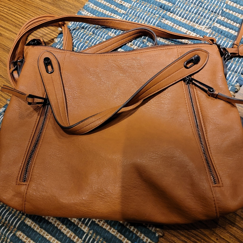 Gently used Jessica Simpson crossbody handbag